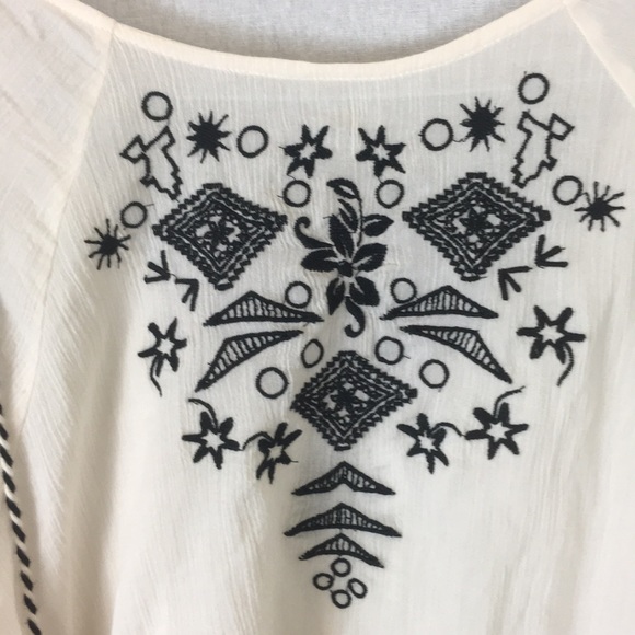 Divided Embroidered Top Sheer - Picture 4 of 9